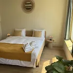 The Hazel House Gæstehus 3*