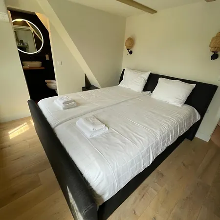 The Hazel House Bed & Breakfast *